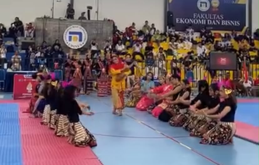 PERFORMANCE PENARI COLLAB MAHAKARYA